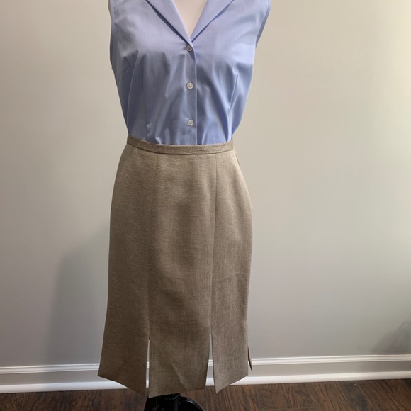 Liz Claiborne suit skirt sz 10 tan creme netural basic pencil pleated slit work - Picture 2 of 16